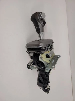 Honda CRV 2011 2,4 tracción delantera transmisión automática palanca de cambios selector de marchas SWAA884 Foto 1 de 4