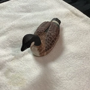 Hand Painted Canadian Goose Decoy Signed By Artist Don Lomboy - Picture 1 of 13