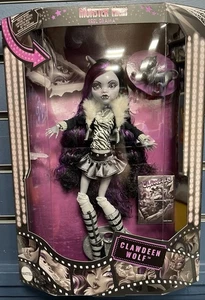 Mattel Monster High Reel Drama Clawdeen Wolf New In Box In Hand - Picture 1 of 5