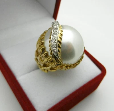 IMPRESSIVE 18k Gold Ring with Large Mabe Pearl  & Diamonds, 15.7 gr, Size 8.25 - Image 1 of 4