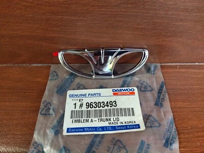 Insignia emblema tapa maletero Daewoo Lanos sedán nueva genuina #96303493 Foto 1 de 4