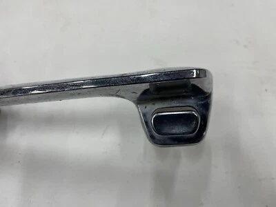 1969 - 1975 国际收割机卡车 Travelall 司机 LH 前门把手 — 第 1/4 张图片