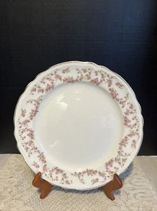 Edwin Knowles-Lorraine-10” Dinner Plate - Picture 1 of 7
