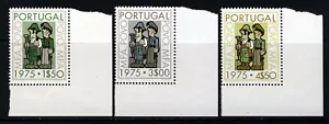 Juego de Guía Ciudadana y Progreso Cultural Portugal 1975 SG 1561 a SG 1563 montado sin montar o nunca montado - Imagen 1 de 2
