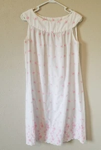 Unbranded Floral Housecoat Sz M Pink White Eyelet Cottage Grandmacore 80s 90s - Picture 1 of 5