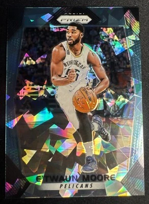 2017-18 Panini Prizm Prizms Blue Ice #128 E'Twaun Moore #’d 35/99 - Mint Cond. - Image 1 of 3