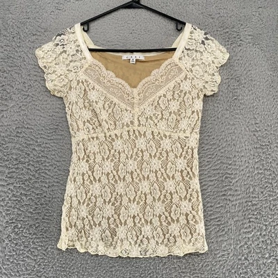 Top de encaje Cabi Y2K para mujer pequeño blanco floral babydoll delicado hada lechera años 90 Foto 1 de 4