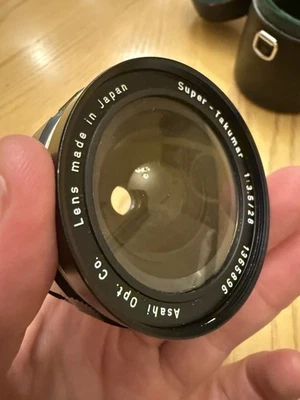 Super- Takumar 1:3.5/28 #1365896 made in Japan Near mint condition. With Case - Image 1 of 4