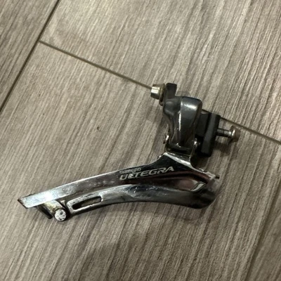 Shimano Ultegra FD6700 Bike Front Derailleur - Image 1 of 3