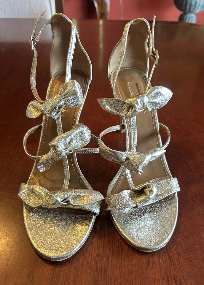 Sandalias Aquazzura St. Tropez Bow 85 Metálicas Doradas | Talla 39 (US 8.5–9) | Italia Foto 1 de 4