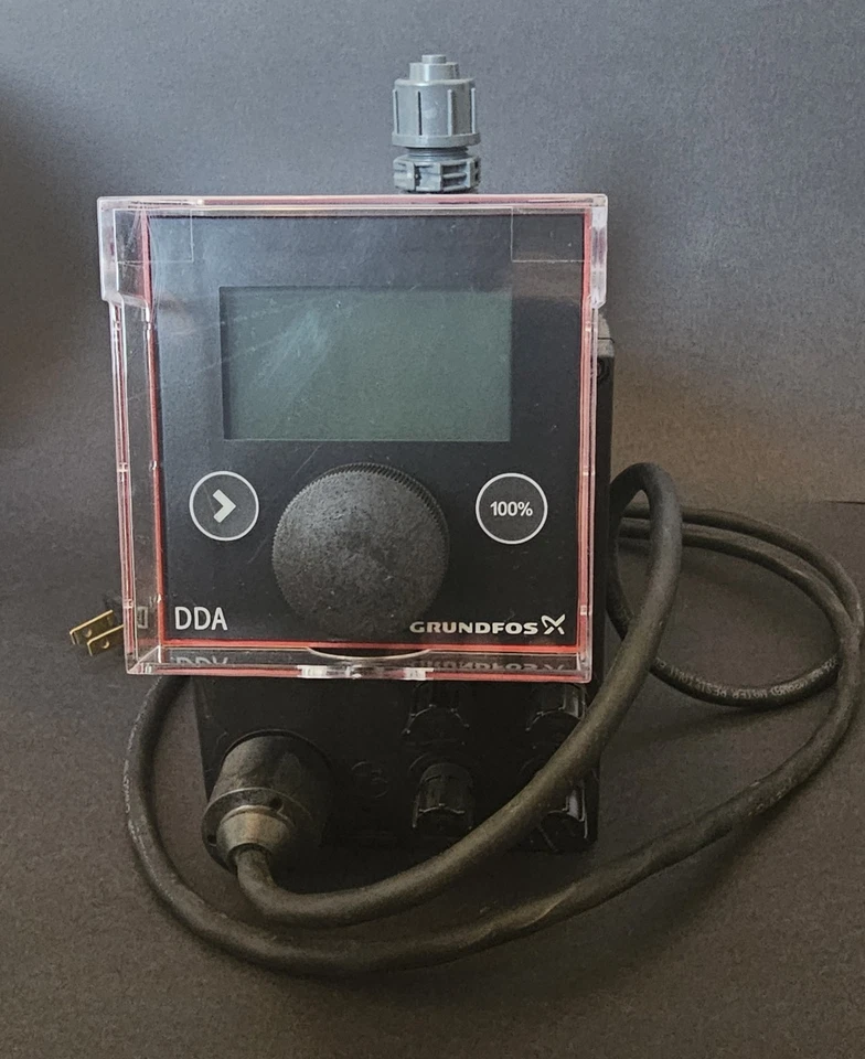 Bomba dosificadora digital Grundfos DDA 12-10 AR-PV/T/C-F-31I004BG caja abierta Foto 1 de 4