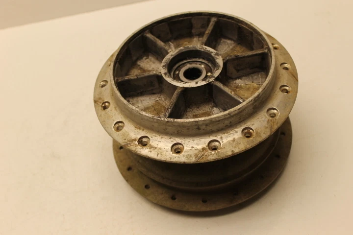 Buje trasero Kawasaki KE 250 KE250 #4193 Foto 1 de 4