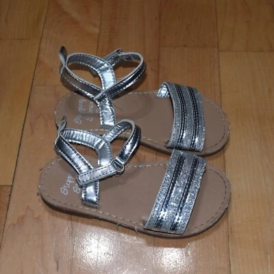 Sandalias con tiras plateadas STEPPING STONE para niñas pequeñas talla 8 Foto 1 de 4
