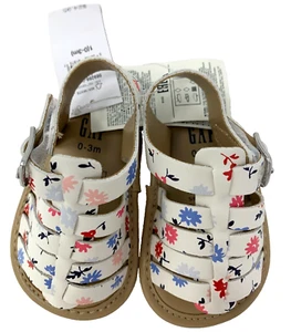 NWT Baby Gap Girls 0-3 Months Size 1 White Floral Print Gladiator Sandals - Picture 1 of 8