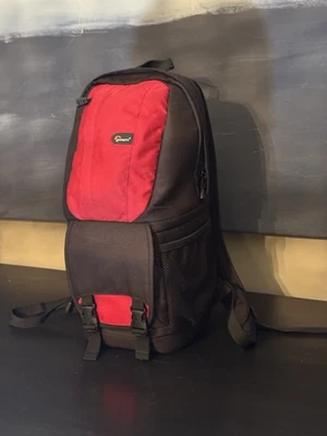 Lowepro Fastpack 100 Padded Camera Backpack Bag Red & Black New Without Tags - Image 1 of 4