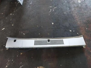 VOLVO 740 760 RIVESTIMENTO PANNELLO NAVETTA PARABREZZA ANTERIORE ARGENTO METALLIZZATO - Foto 1 di 7
