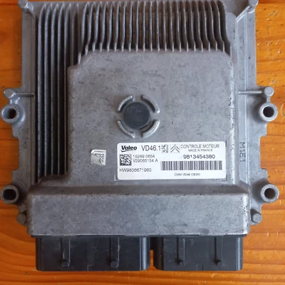 CALCULATEUR C4 ,208 , 2008  VALEO VD46.1  V29065154 A/ HW 9806671980/ 9813454380 - Image 1 of 2