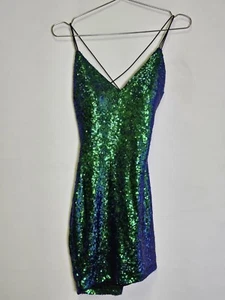 B. Darlin Blue/Green Sequin Dress Size Small *New with Tags* - Picture 1 of 3