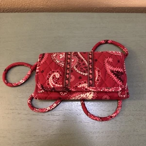 Portafoglio Vera Bradley Mesa Rosso Tri-fold Borsello a tracolla con cinturino staccabile RITIRATO - Foto 1 di 6