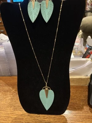 Necklace And Earrings Turquoise Color Leather Feathers Long Gold Chain - Image 1 of 4