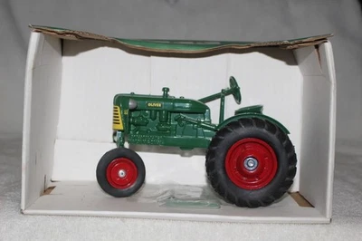 1/16 ESPEC CAST OLIVER 44 EDICIÓN COLECCIONISTA Foto 1 de 4