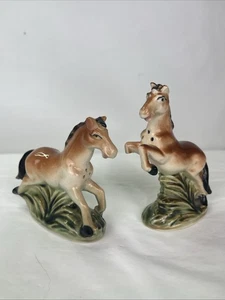 Juego de condimentos ecuestres vintage de cerámica para saleros y pimenteros de caballo - Imagen 1 de 7