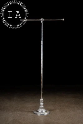 Estante de ropa Art Deco niquelado para grandes almacenes Foto 1 de 4