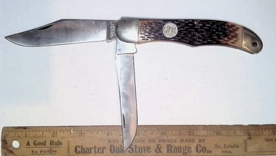 Schrade-Walden Bowie Folding Hunter 225H Two Blade Pocketknife - Image 1 of 4