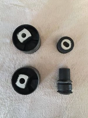 KIT DE CASQUILLO de montaje de motor superior e inferior para Chrysler PT Cruiser 2002-2010 gasolina Foto 1 de 4