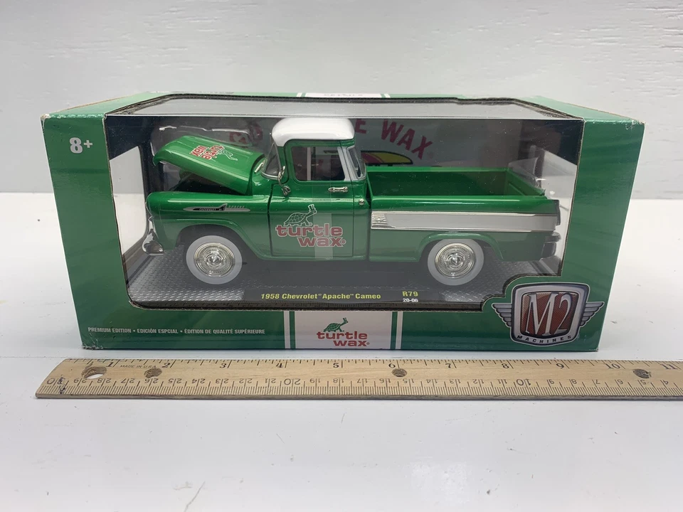 M2 Machines Volkswagen Beetle 1:24 Diecast Car - Blue (40300-78A)