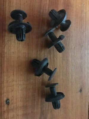 5 - Лот подлинный Honda CR-Z хэтчбек 2013-2016 внутренний крыло хорошо зажим фиксаторы  - Изображение 1 из 3