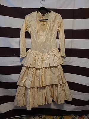 Vestido de novia vintage de tafetán marfil formal manga larga pequeño años 40 50  Foto 1 de 4