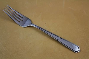 Stanley Roberts, Rogers Co Stainless Silverware - CRESTVU - Dinner Fork - Picture 1 of 1