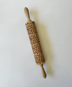 WOODEN ROLLING PIN EMBOSSED W MUSIC NOTES PATTERN FOR BAKING ENGRAVED COOKIES - Picture 1 of 7