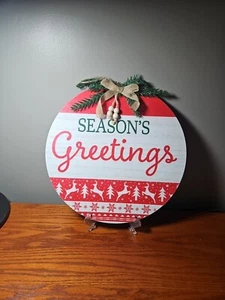 Christmas Welcome Door Wreath Seasons Greetings Hanging Sign - Picture 1 of 5