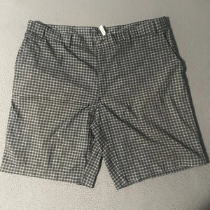 Callaway Shorts Mens Size 40 Gray Black Golf Check Plaid Polyester Spandex - Picture 1 of 6