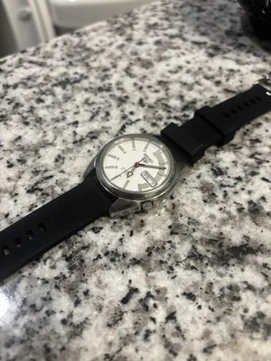 Seiko 5 Automatic 7S26-00X0 ''Racer Dial'' Day/Date Japan Made Men's Watch - Image 1 of 4