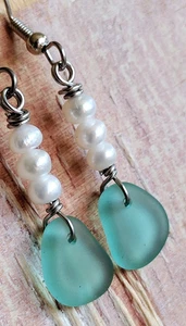Artisan Earrings Sea Glass Ocean Beach Blue Dangle Pearls - Picture 1 of 3