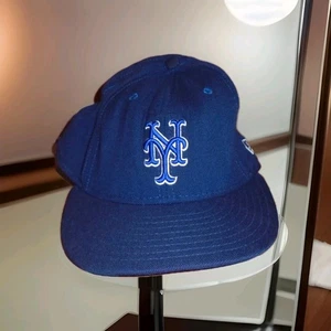 NEW YORK METS FITTED HAT SIZE 7 3/8 IN BENT CONDITION - Picture 1 of 4
