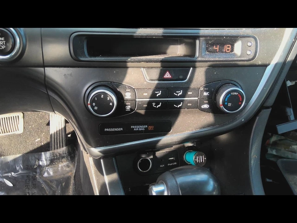 Control de temperatura KIA OPTIMA 2014-2015 mercado canadiense Foto 1 de 4