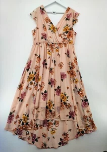 Vestido Floral Rosa Envoltura Imitación Escote en V Torrid Talla 1 - Imagen 1 de 10