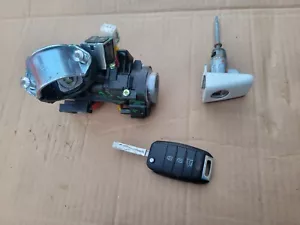 ๐ 2014 - 2019 Kia Soul Ignition Switch Driver Door Lock Cylinder Key FOB - Picture 1 of 9