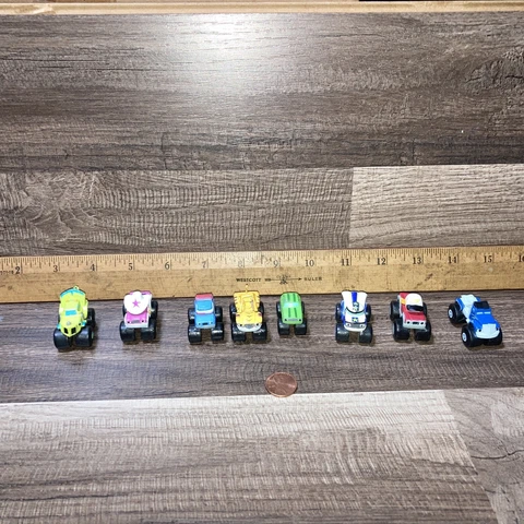 Blaze and The Monster Machines Cake Topper Decor Truck Car Action Figure Toy Lot Cover