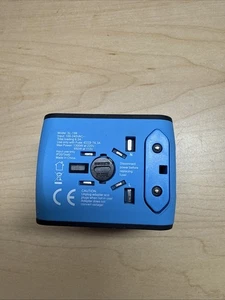 Spina da Parete Presa Multiregione + Porta di Ricarica 2USB Multi Spina Extender Alimentazione - Foto 1 di 11