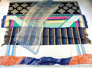 collection of various scarves includes ADRIENNE VITTADINI fancy fabrics delicate - Bild 1 von 19