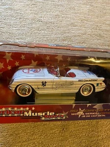 ERTL New York Yankees American Muscle 1953 Chevy Corvette 50 aniversario 1:18 - Imagen 1 de 12