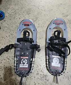 Yukon Charlies Badger 821 Snowshoes 21" x 8" Adjustable Hiking Trekking Winter - Picture 1 of 14