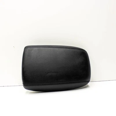 FORD KUGA III DFK Armlehne 2.5 Benzin / Elektro 178kw 2024 32951185 - Image 1 of 4