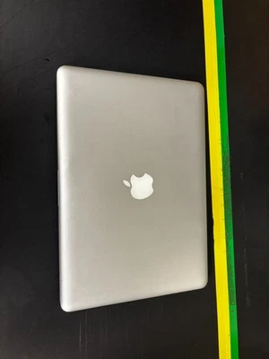Apple MacBook 13'' A1181 2008 (Core 2 Duo 2.4GHz, 6gb RAM 250GB SSD) - Image 1 of 3