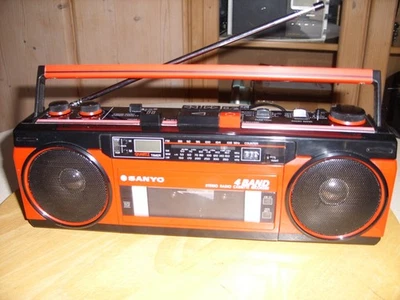 Radiorecorder Sanyo M-S350LE - sehr gut erhalten - Bild 1 von 4